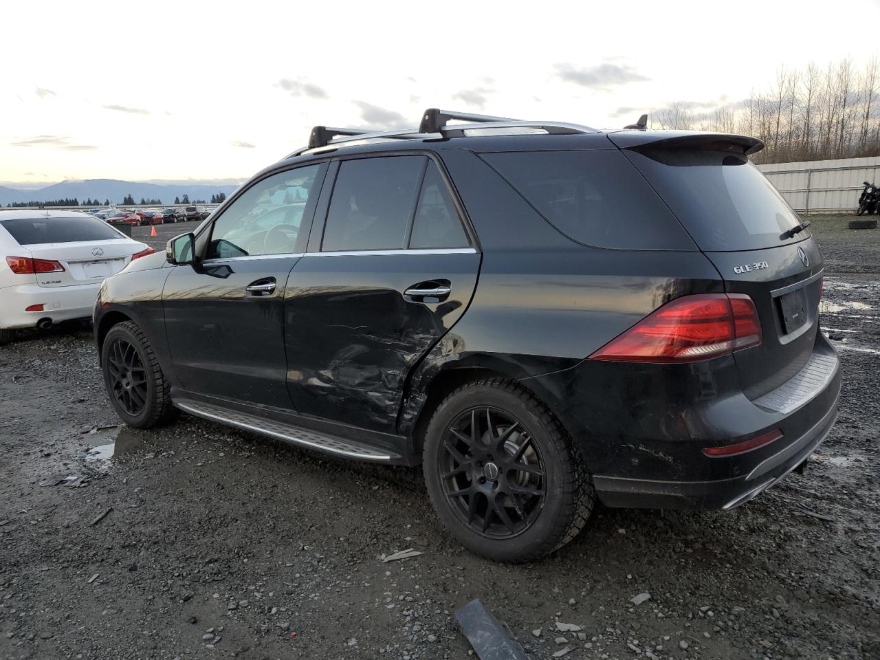 VIN 4JGDA5HB1JB130517 2018 MERCEDES-BENZ GLE-CLASS no.2