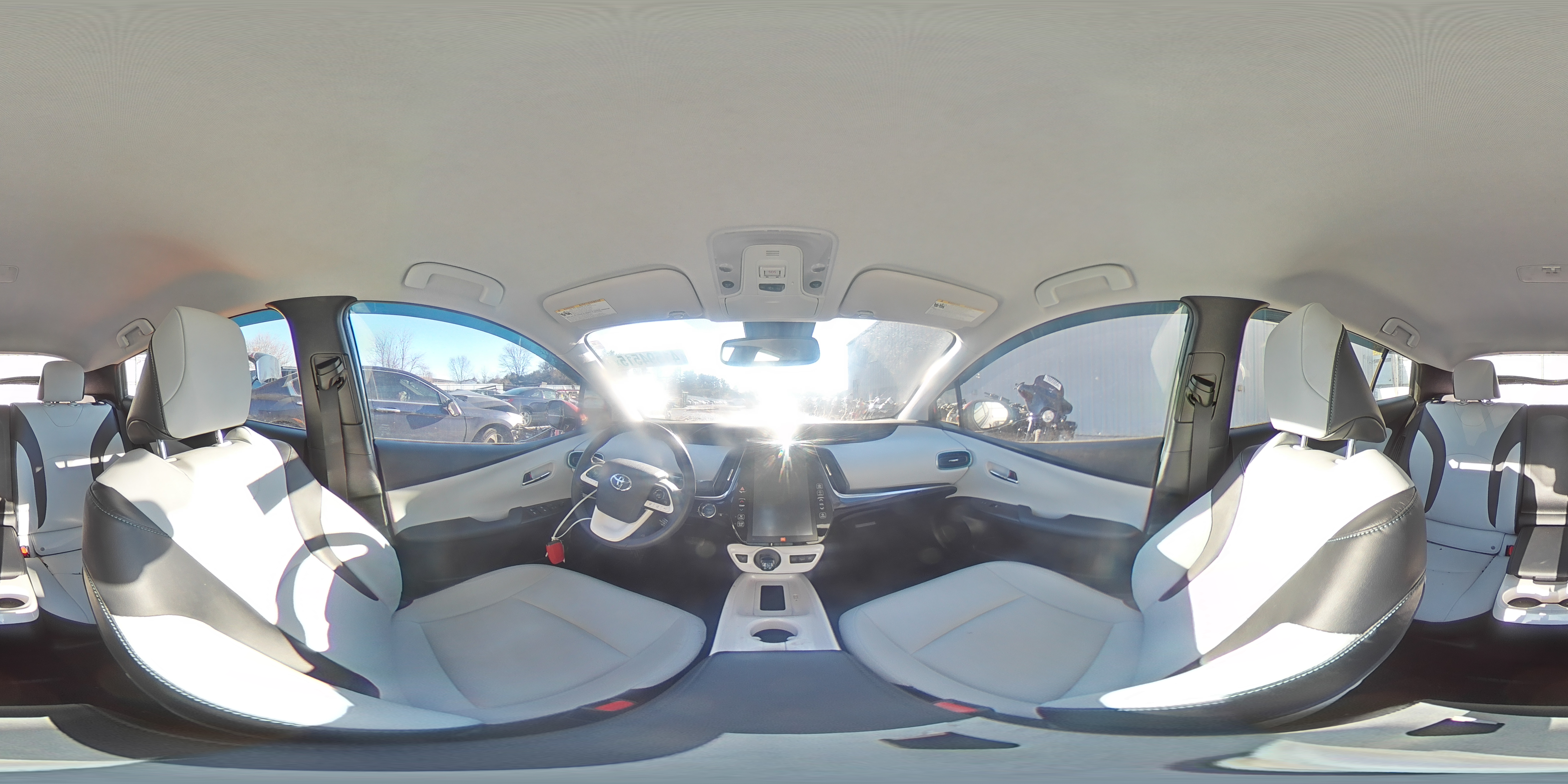 2017 Toyota Prius - Image 13