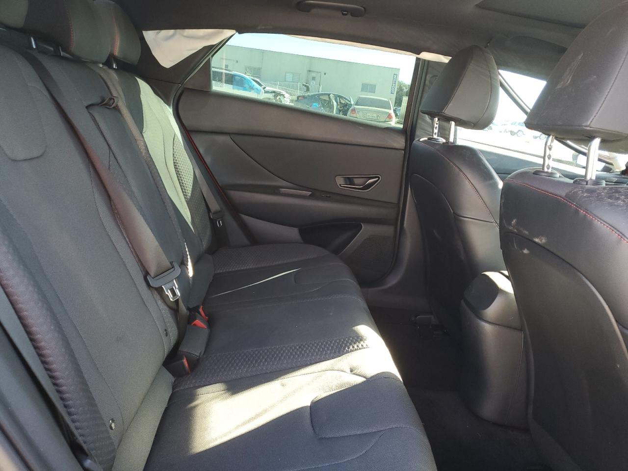 2022 Hyundai Elantra - Image 10