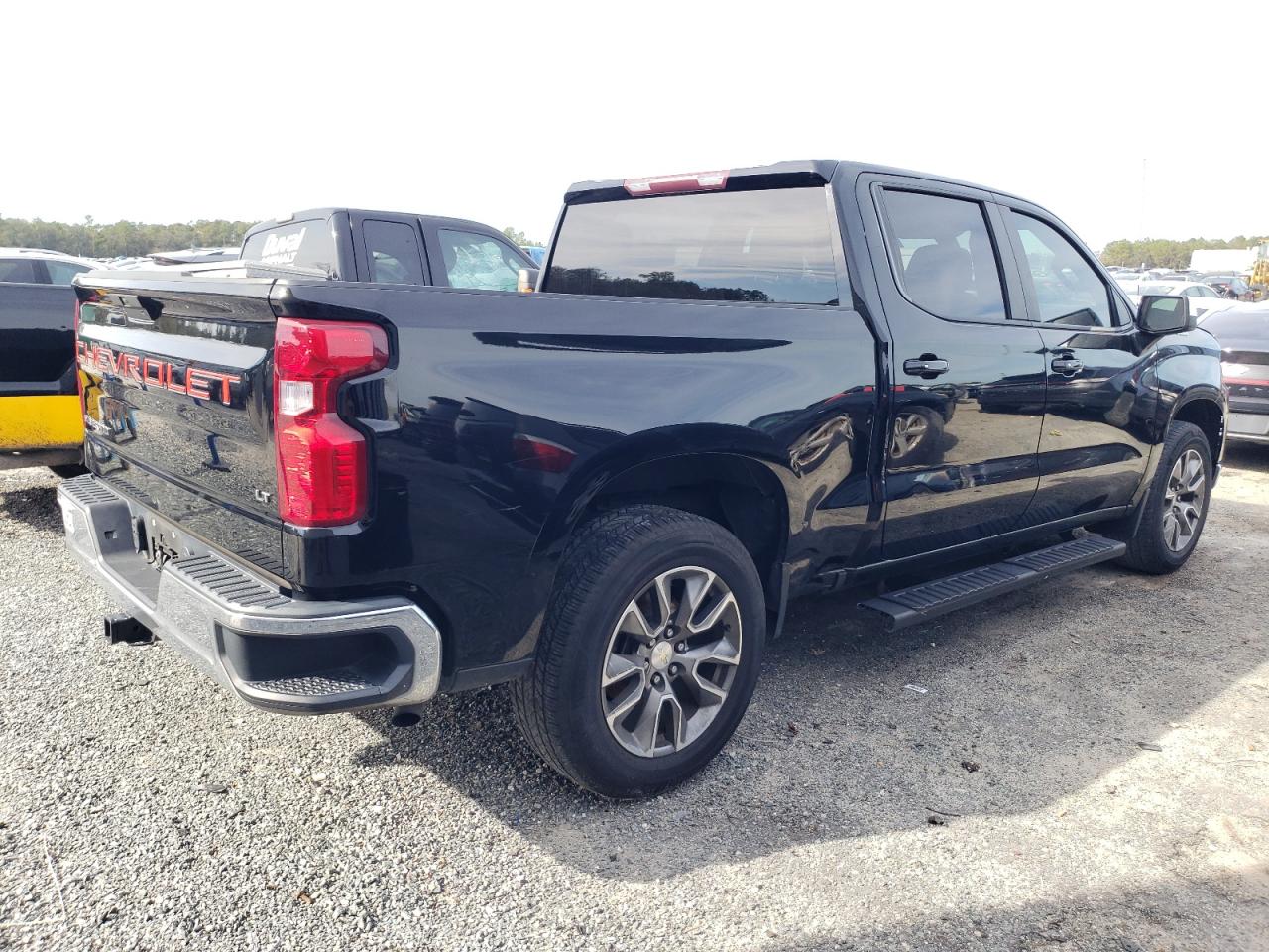 2019 Chevrolet Silverado - Image 3