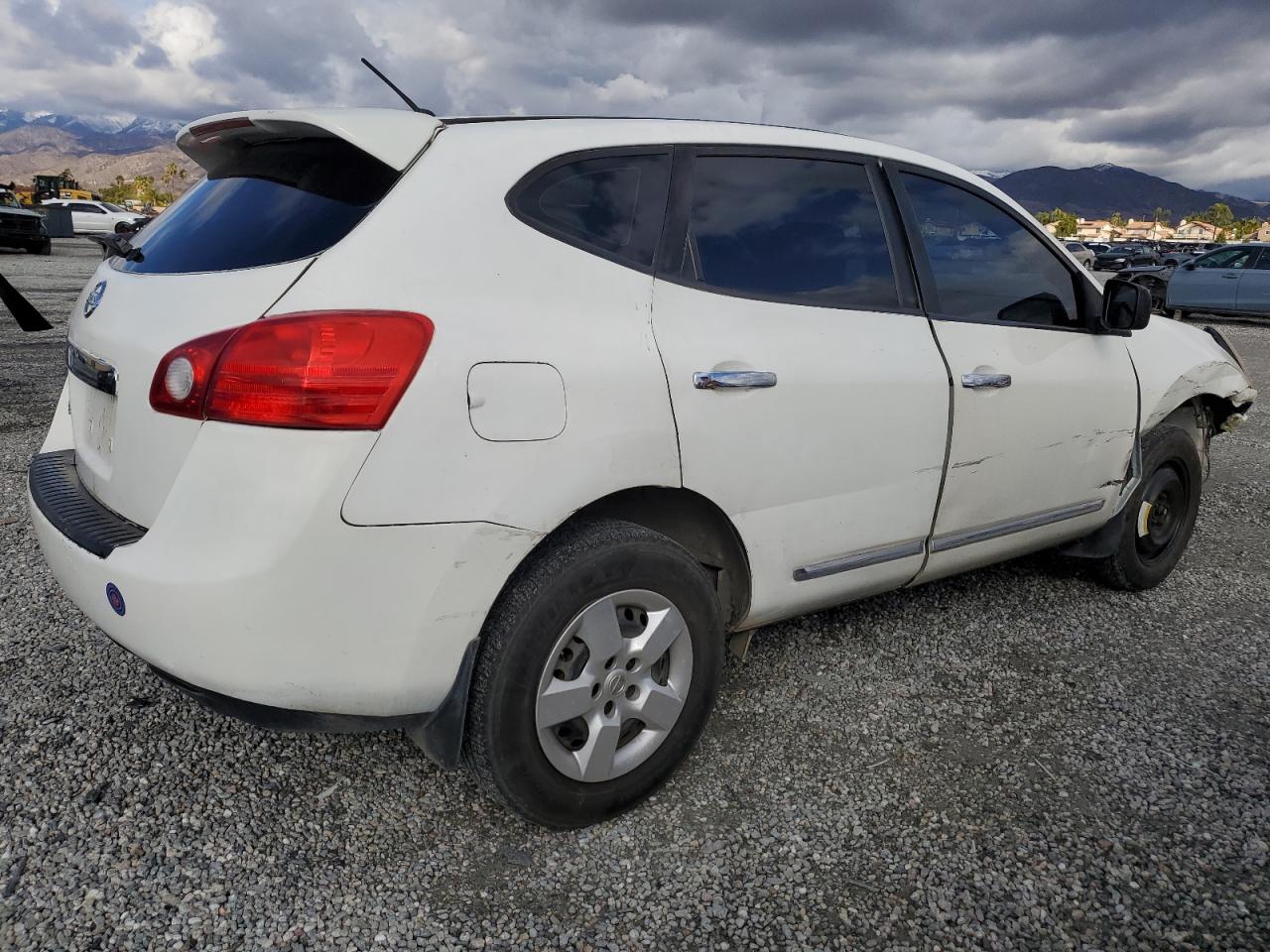 2013 Nissan Rogue - Image 3