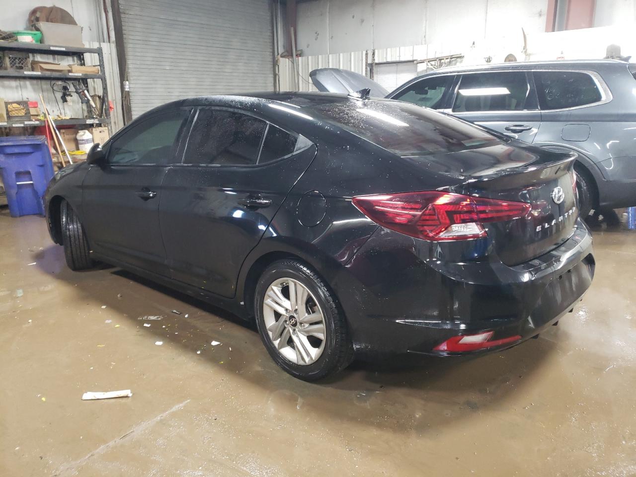2019 Hyundai Elantra - Image 2