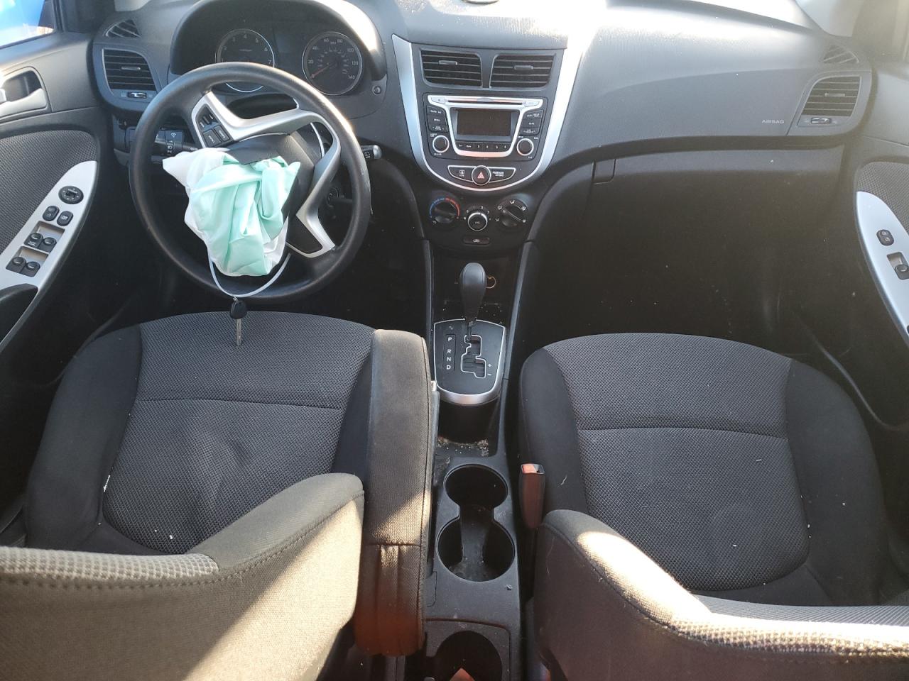 2014 Hyundai Accent - Image 8