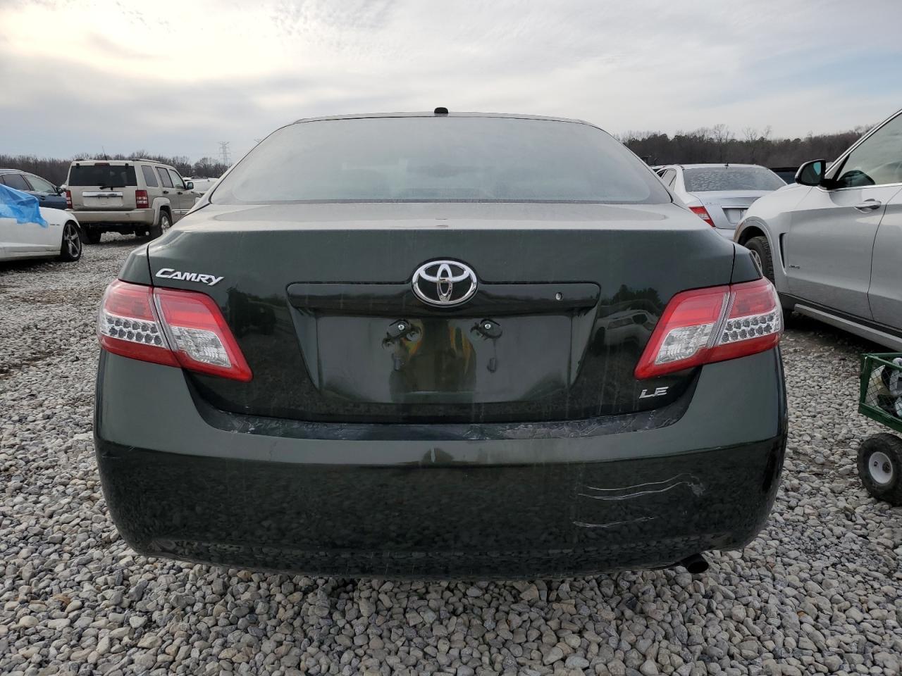 2010 Toyota Camry - Image 6
