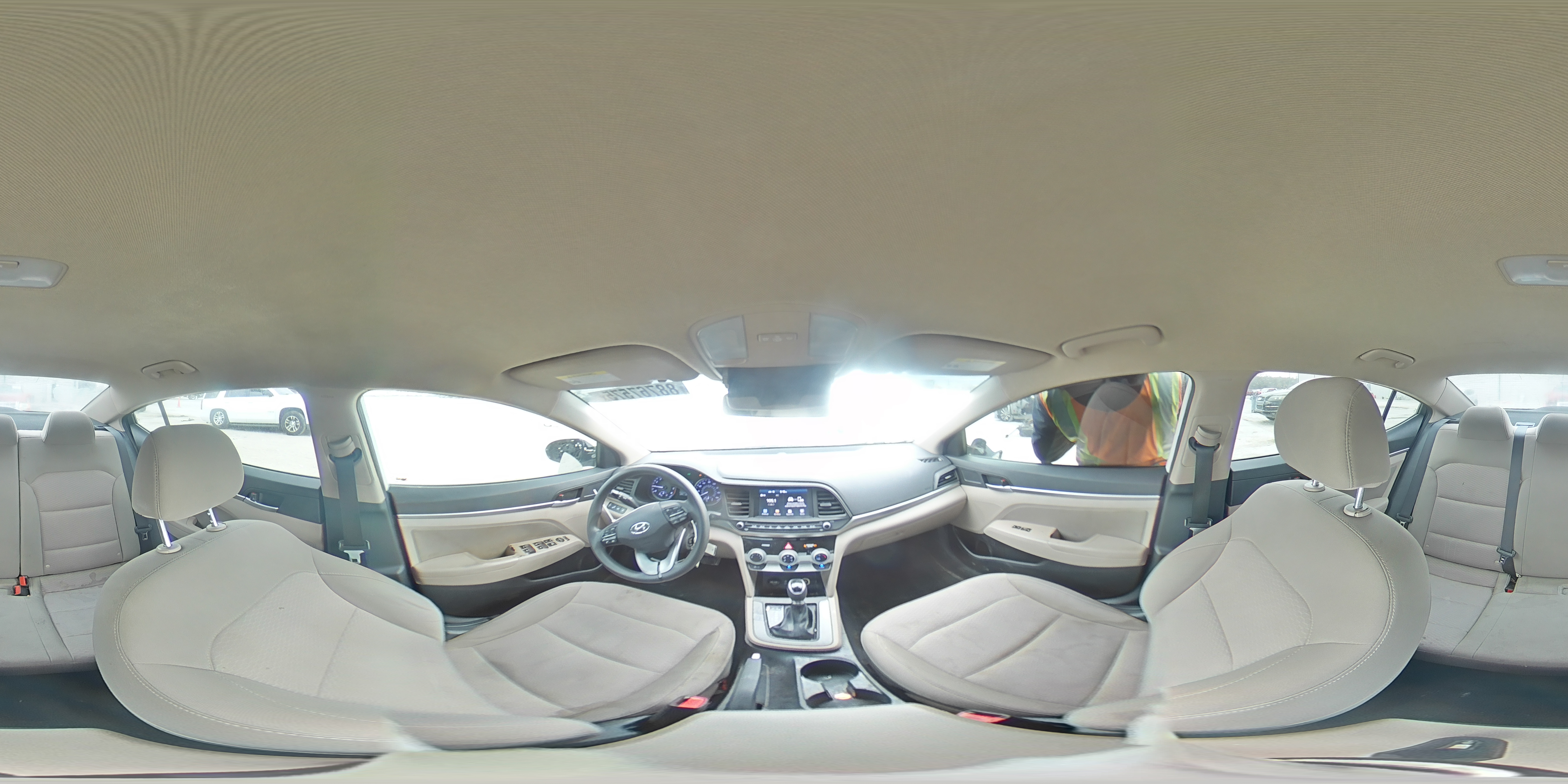 2019 Hyundai Elantra - Image 12