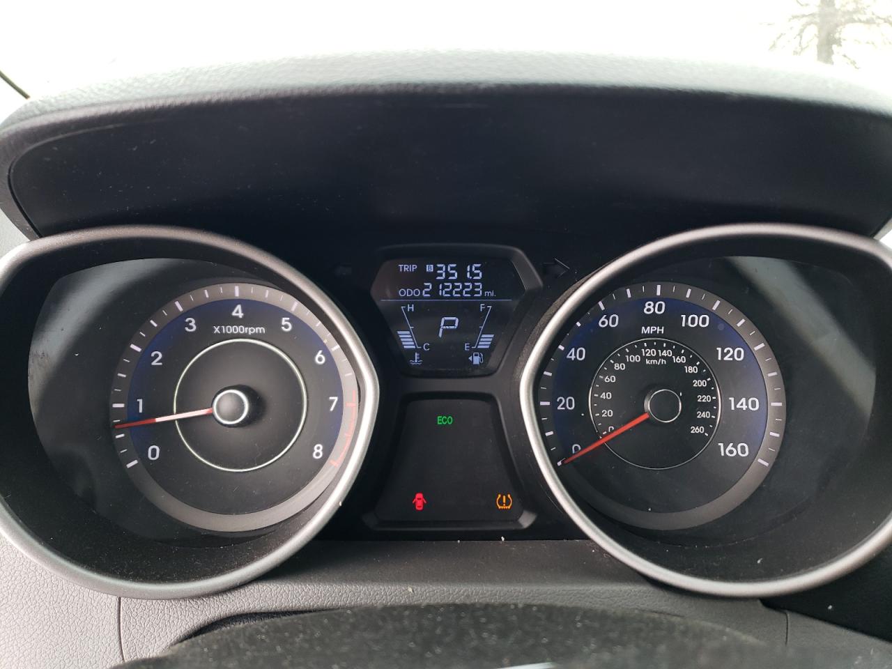 2012 Hyundai Elantra - Image 9
