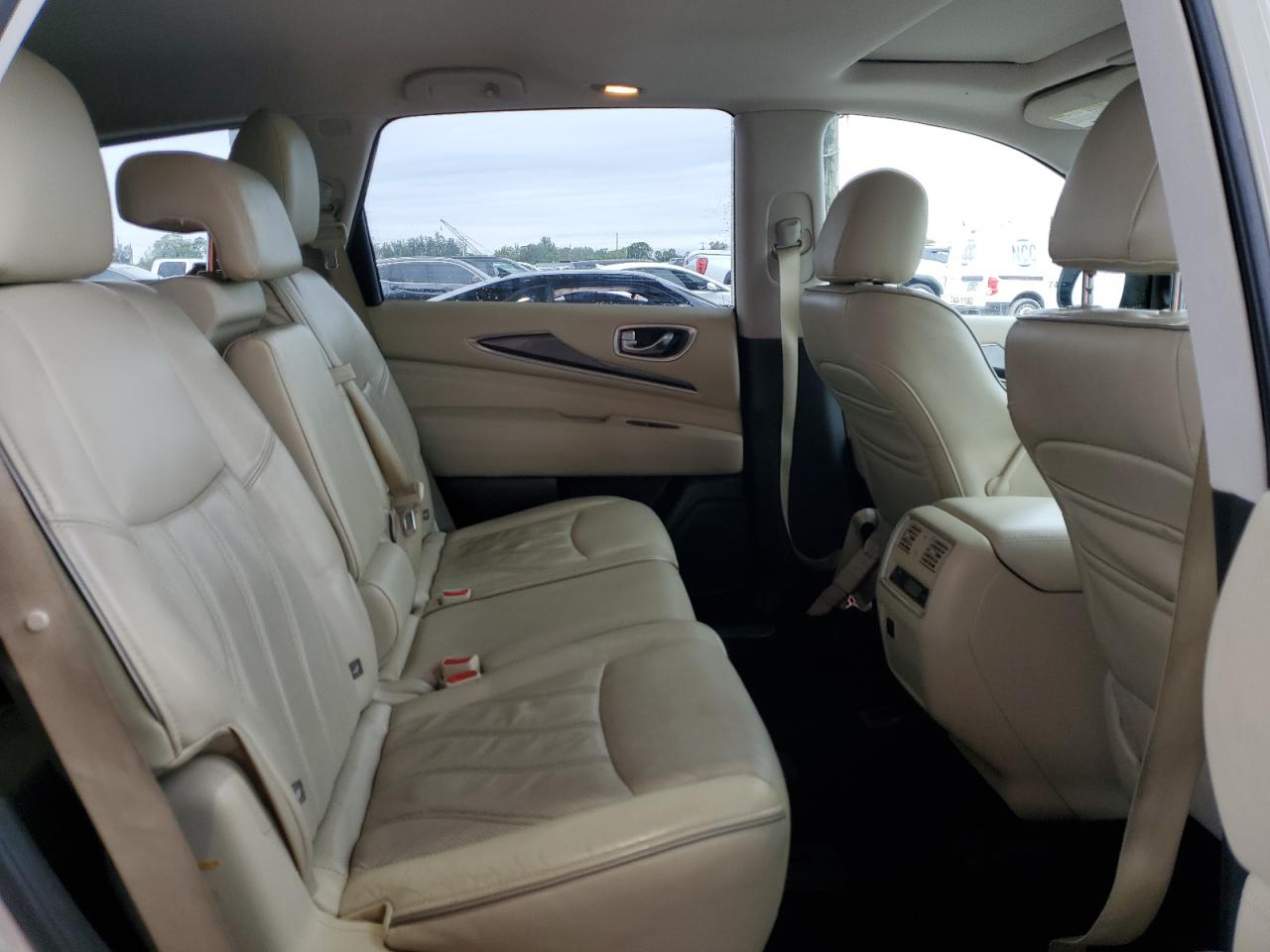 2017 Infiniti QX60 - Image 11