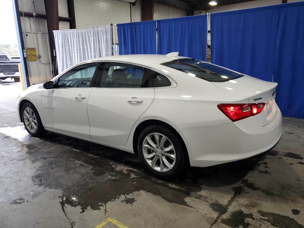 2023 Chevrolet Malibu - Image 2
