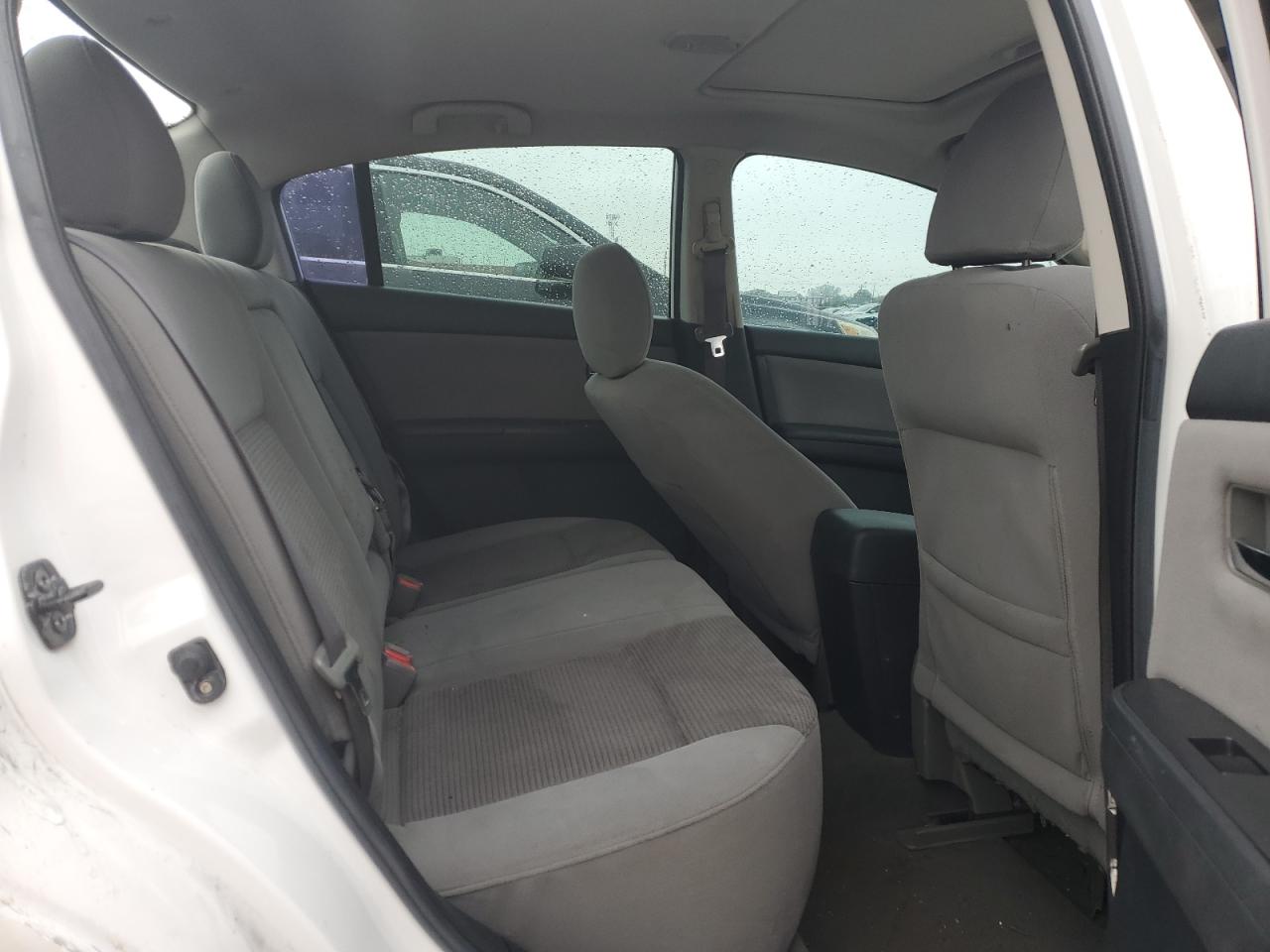 2012 Nissan Sentra - Image 10