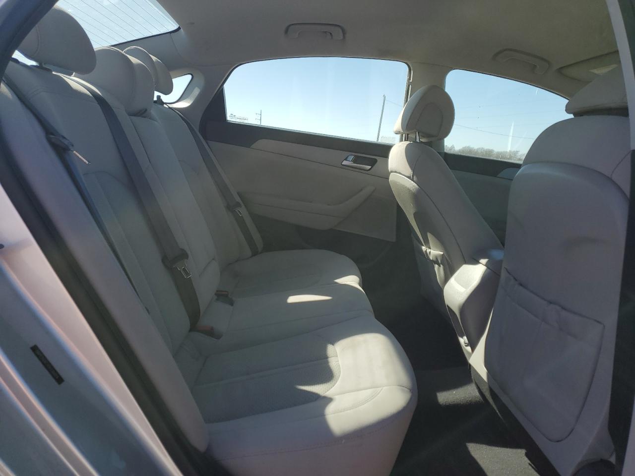 2016 Hyundai Sonata - Image 10