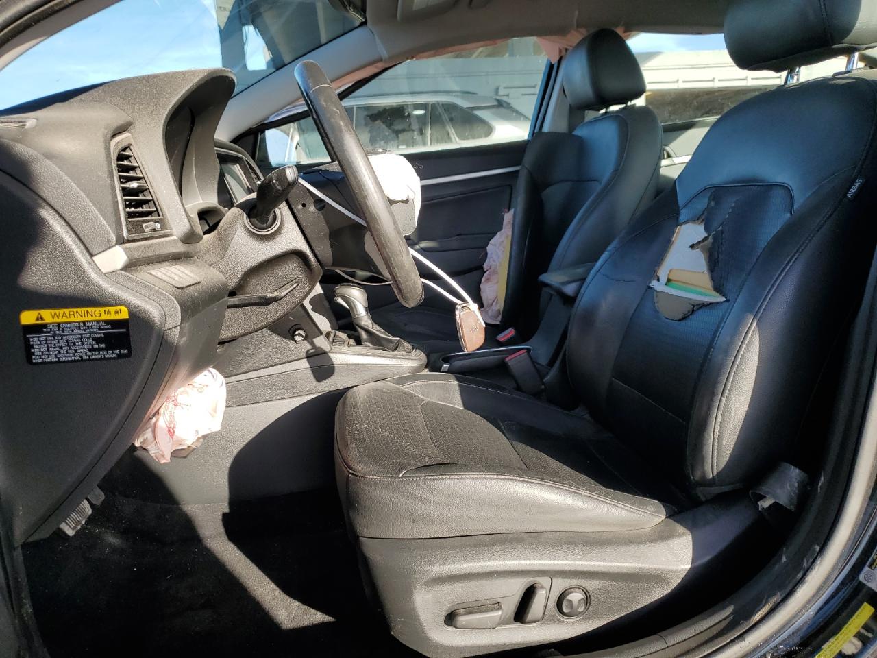 2017 Hyundai Elantra - Image 7