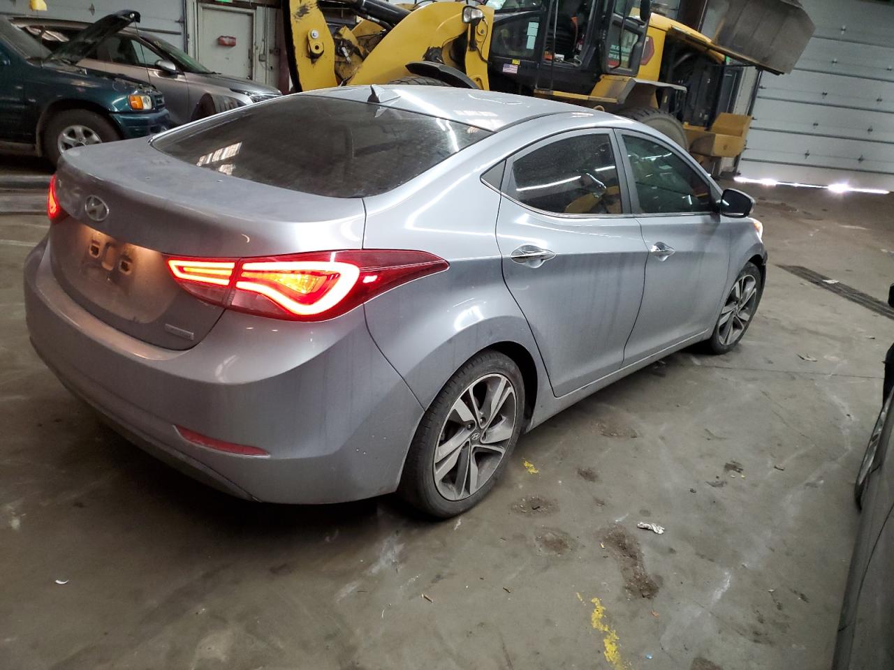 2016 Hyundai Elantra - Image 3