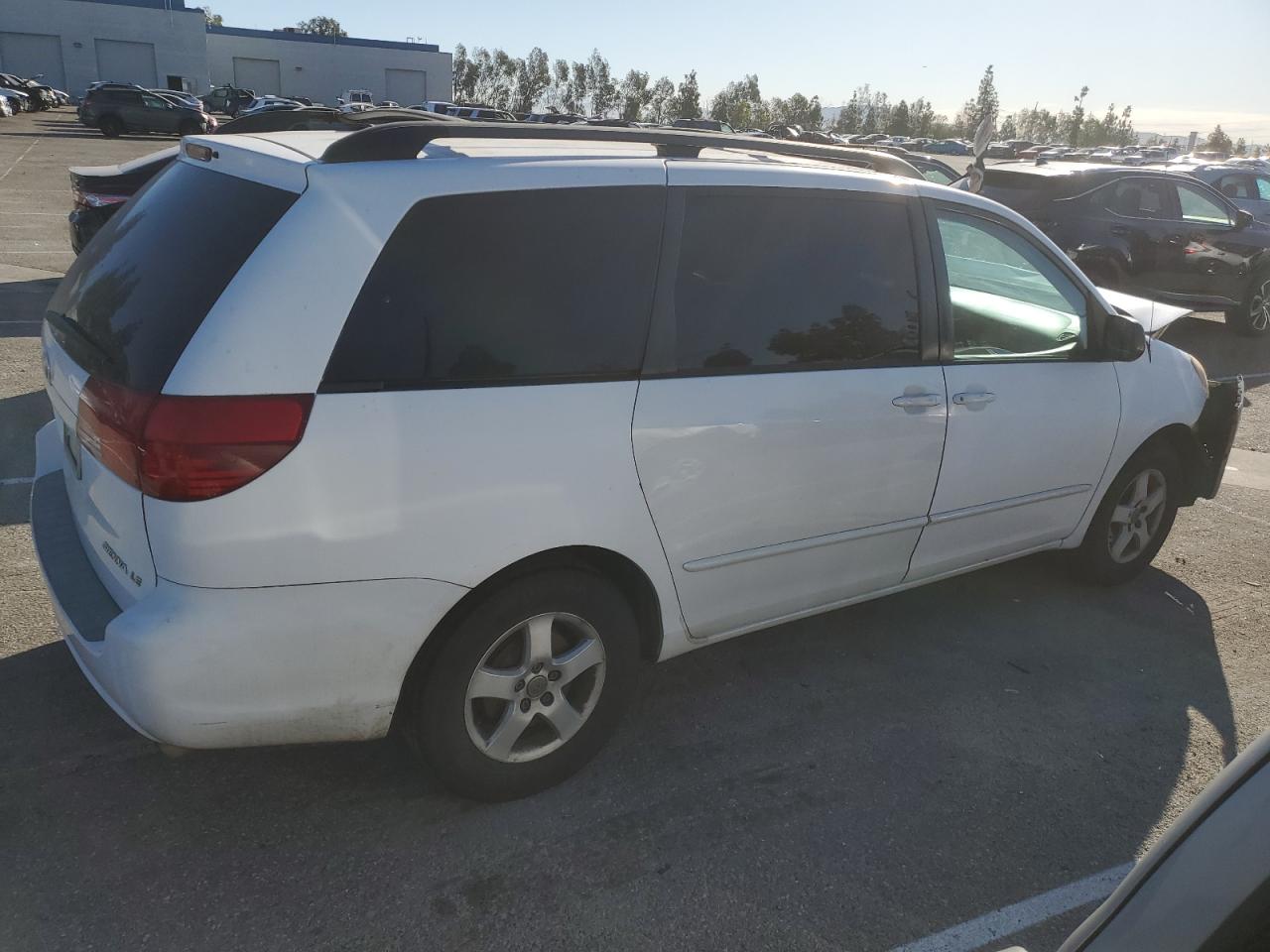 2005 Toyota Sienna - Image 3