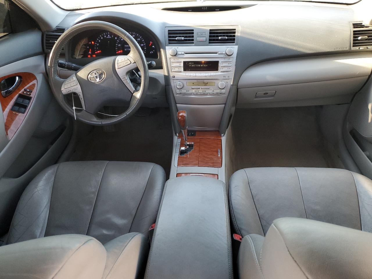 2010 Toyota Camry - Image 8