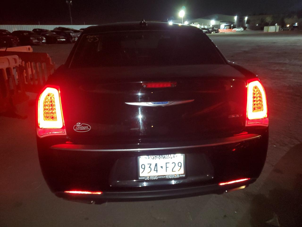 2018 Chrysler 300 Tourin VIN: 327162 Lot: 42861125