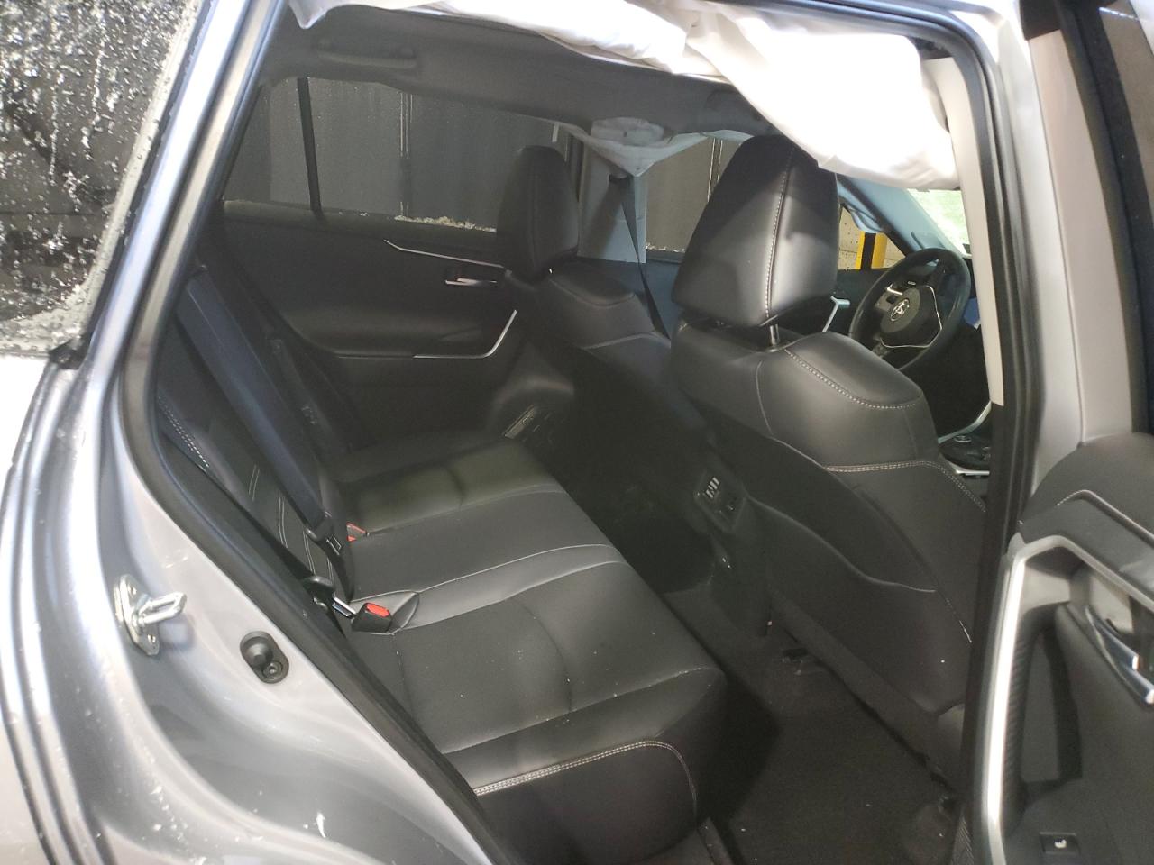 2024 Toyota RAV 4 - Image 11