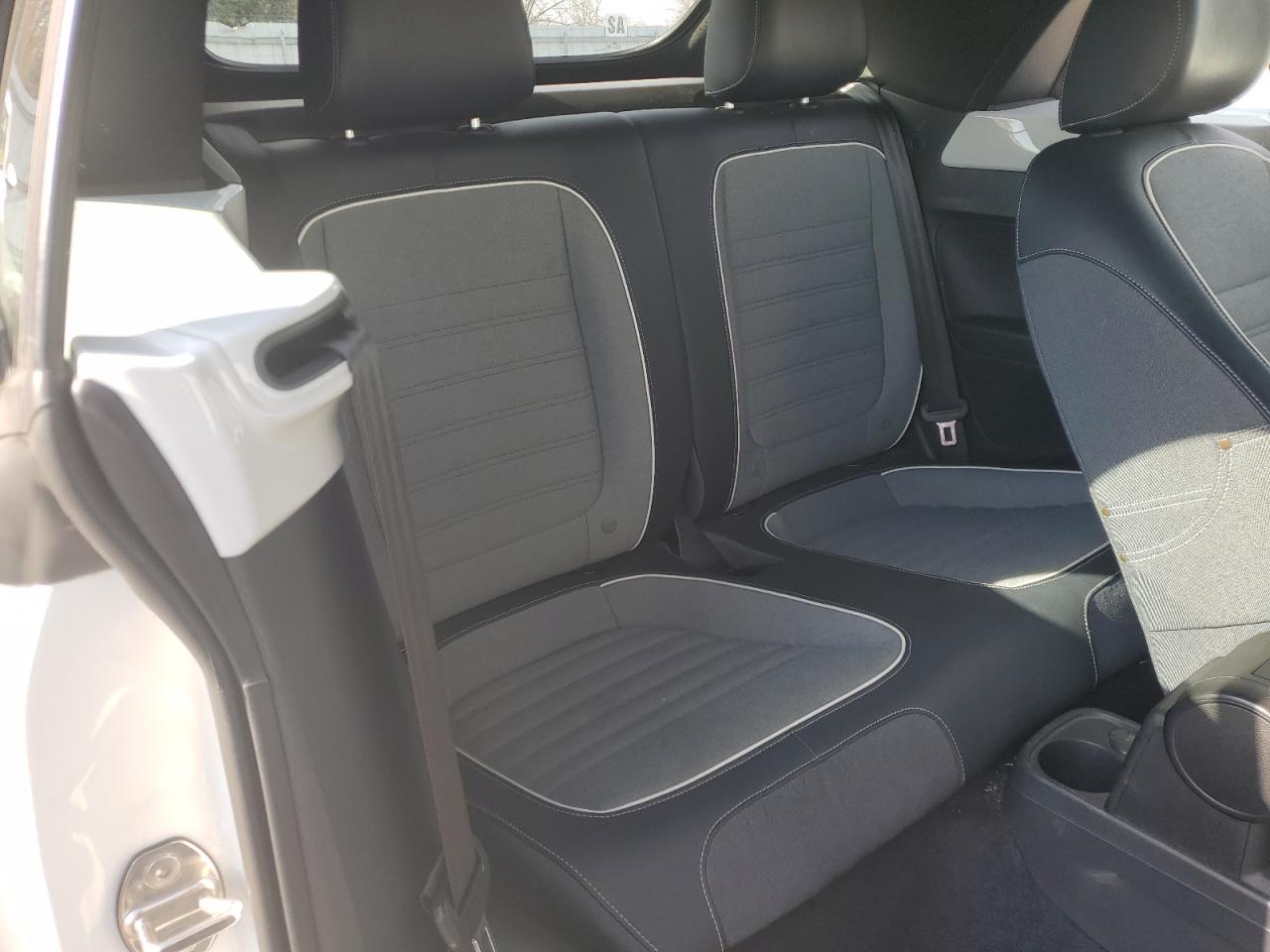 2016 Volkswagen Beetle - Image 10