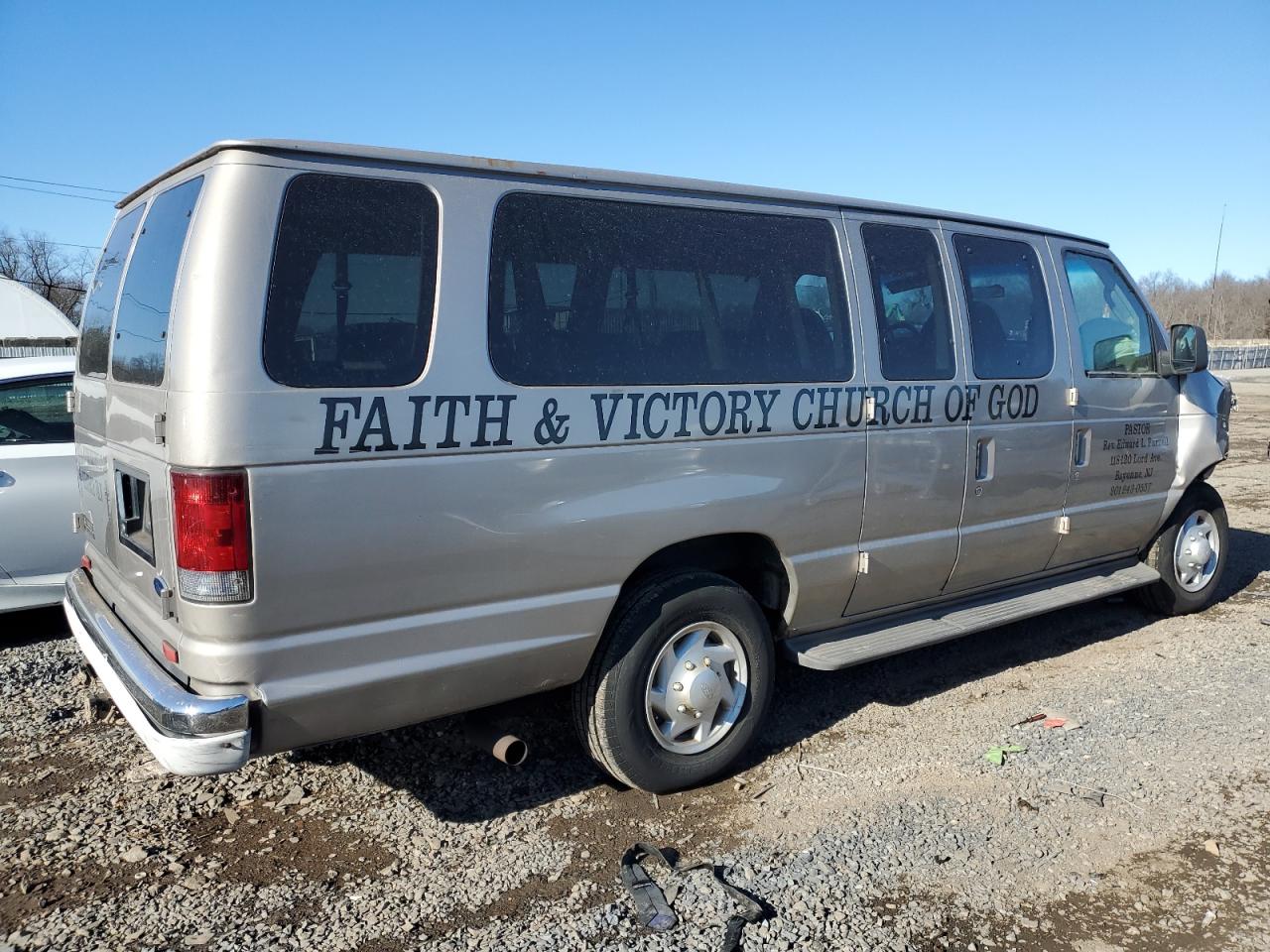 2003 Ford Econoline - Image 3