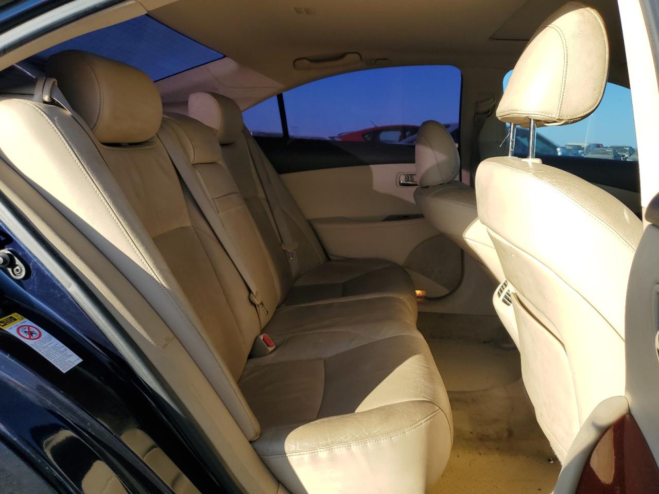2009 Lexus ES - Image 10