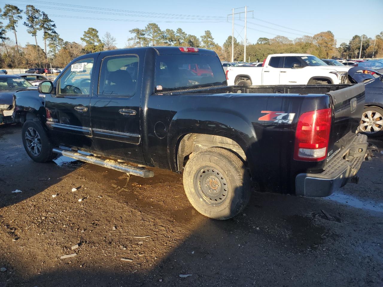 2010 GMC Sierra - Image 2