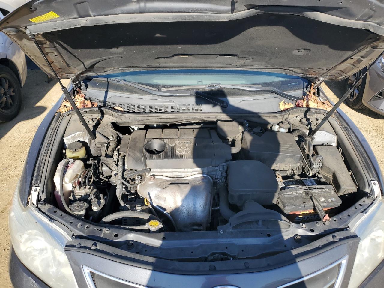 2010 Toyota Camry - Image 11
