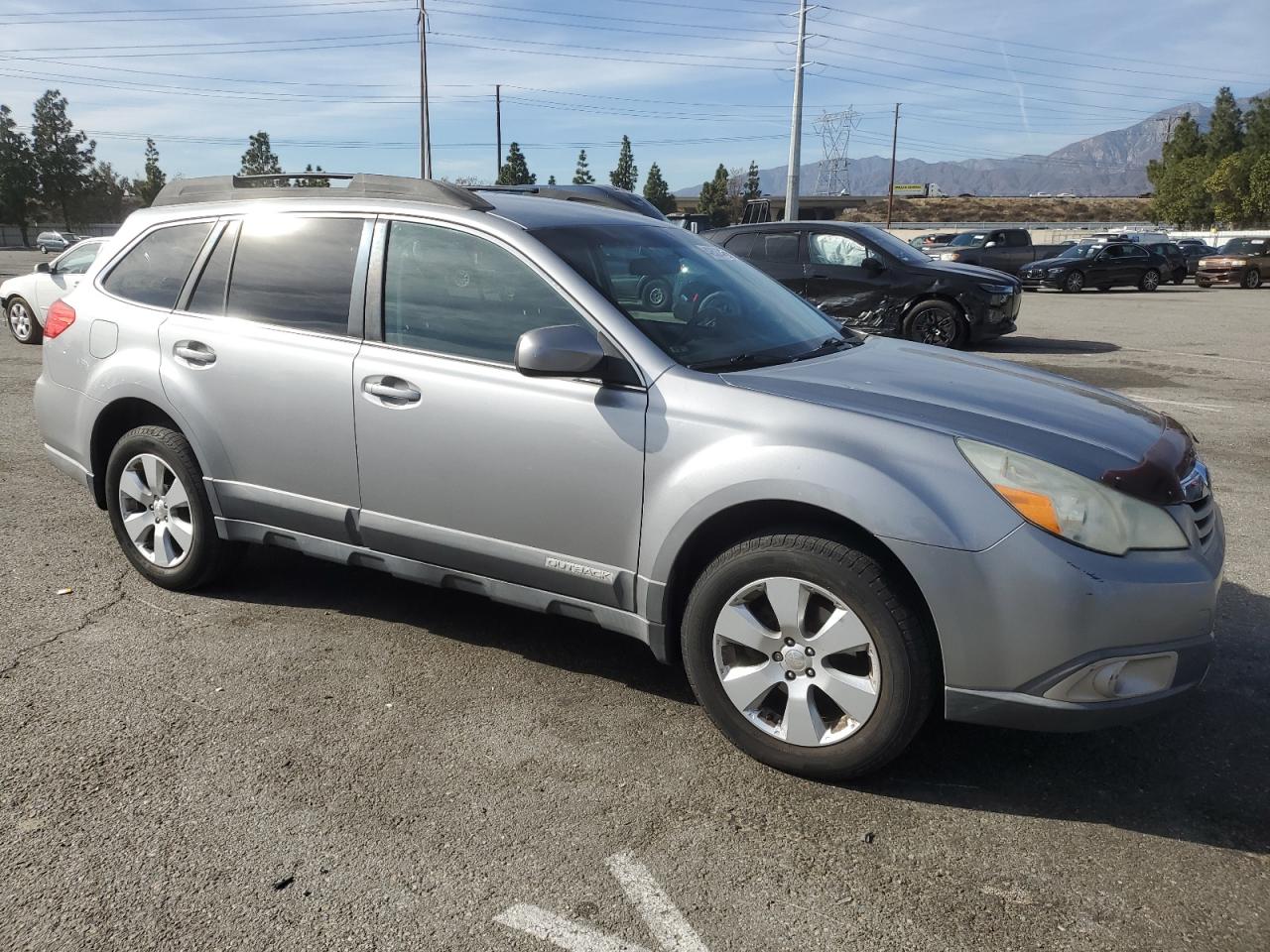 2011 Subaru Outback - Image 4