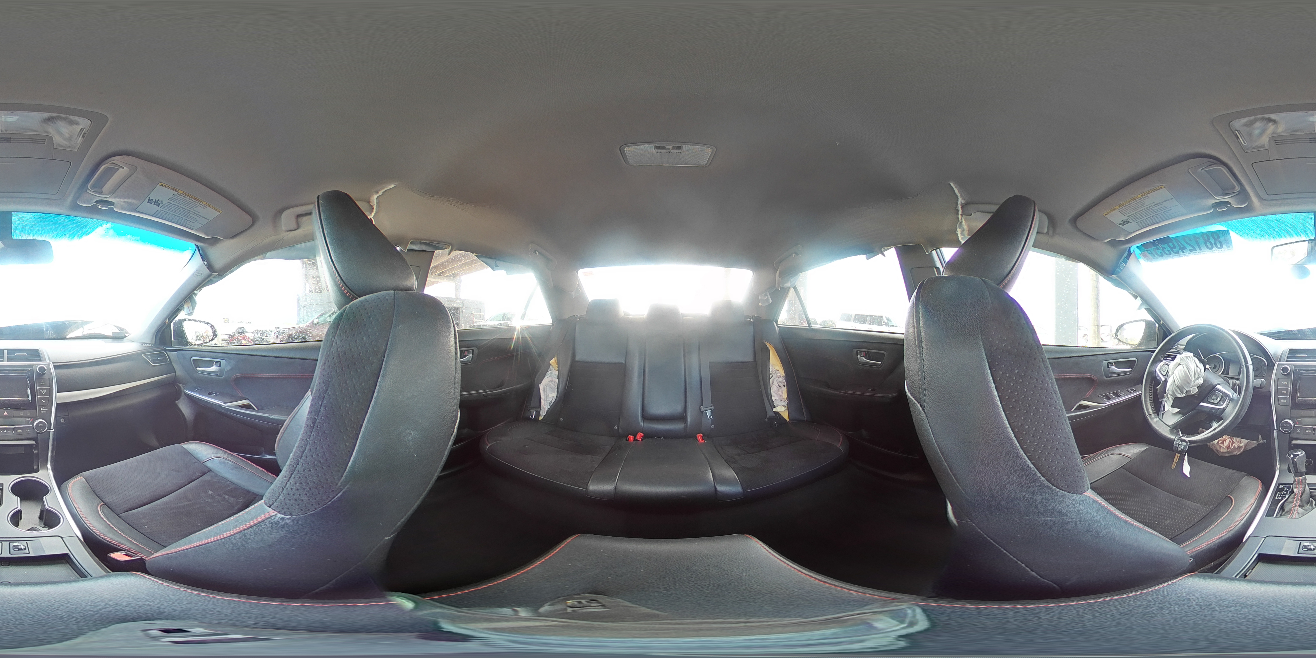 2015 Toyota Camry - Image 14