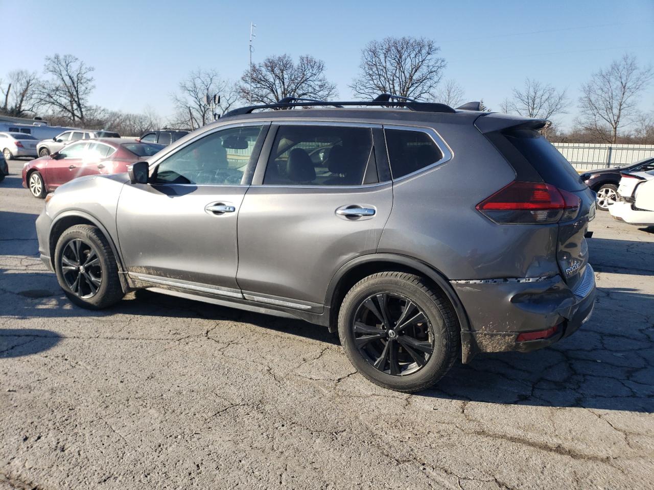 2018 Nissan Rogue - Image 2