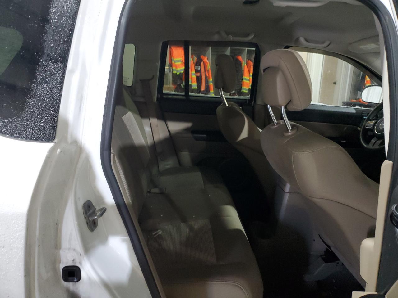 2011 Jeep Compass - Image 11