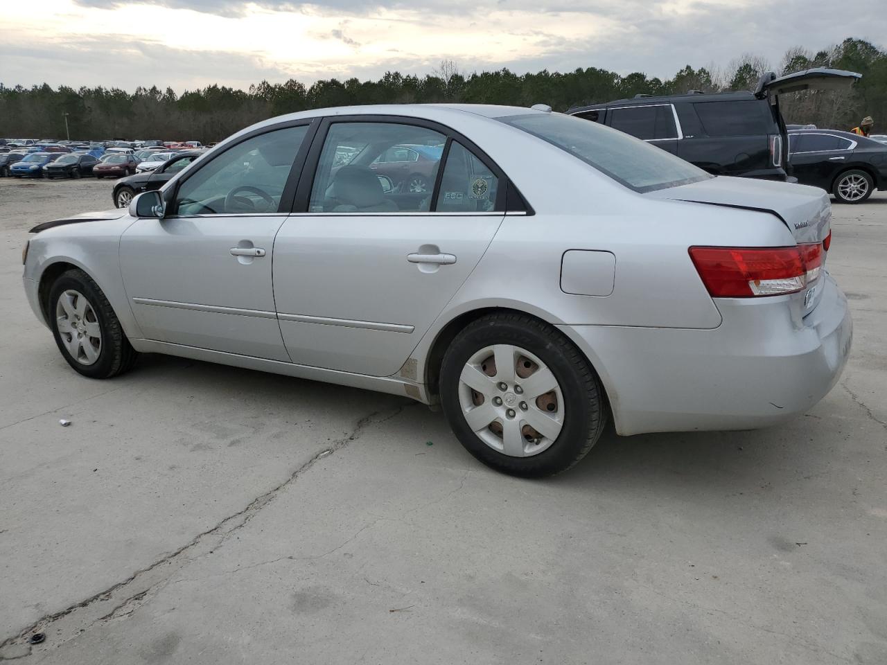 2008 Hyundai Sonata - Image 2