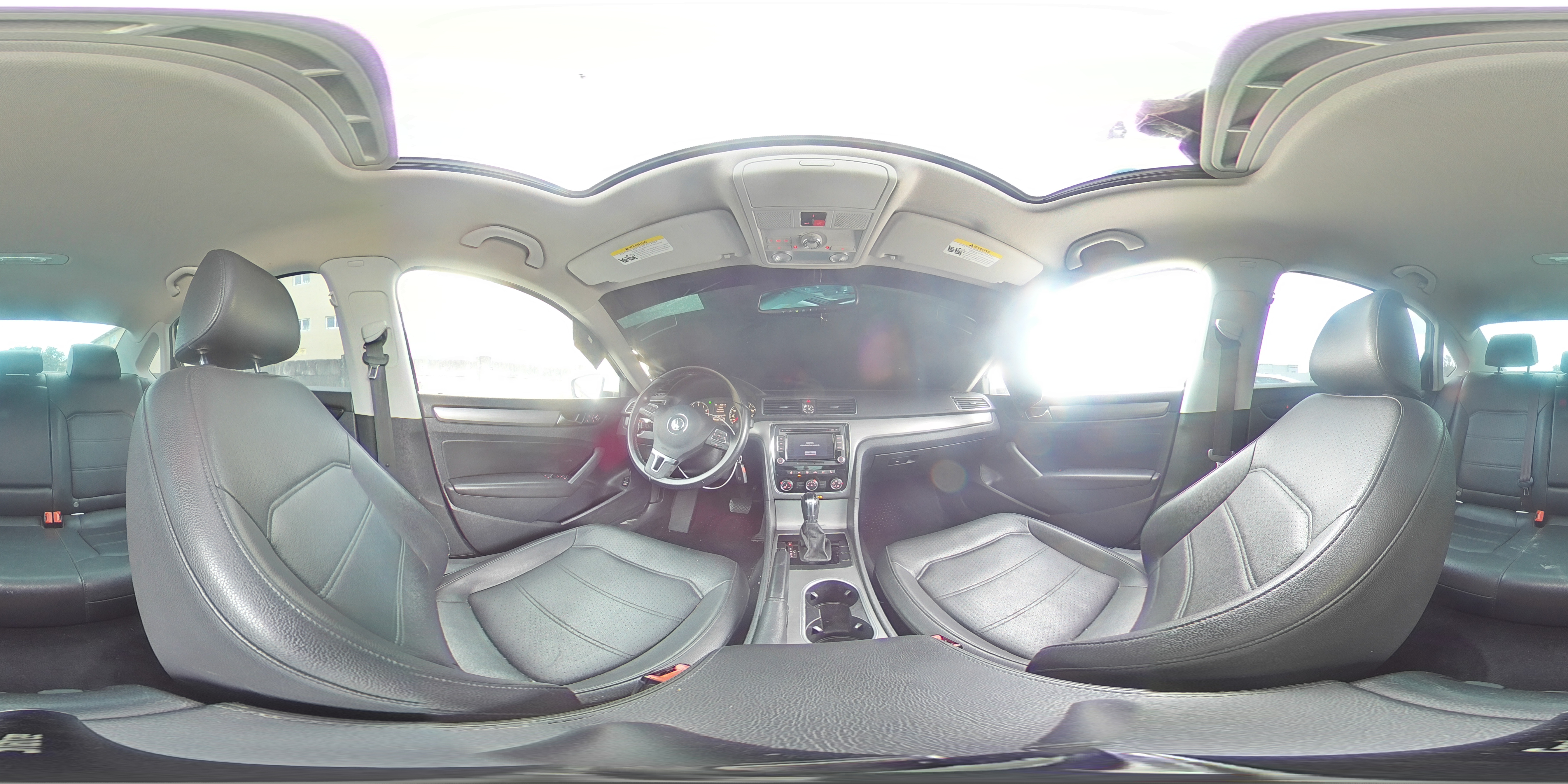 2014 Volkswagen Passat - Image 12