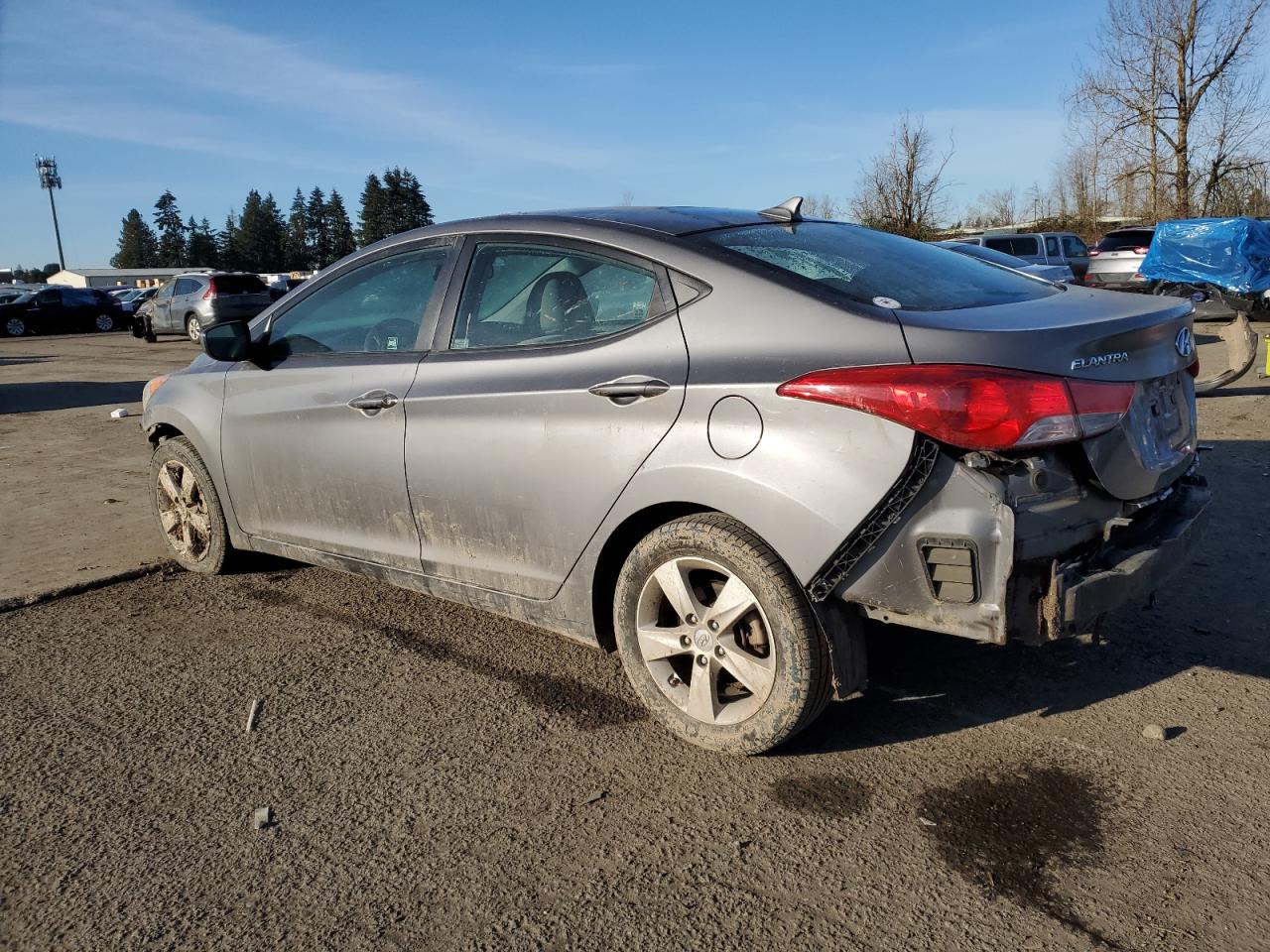 2012 Hyundai Elantra - Image 2
