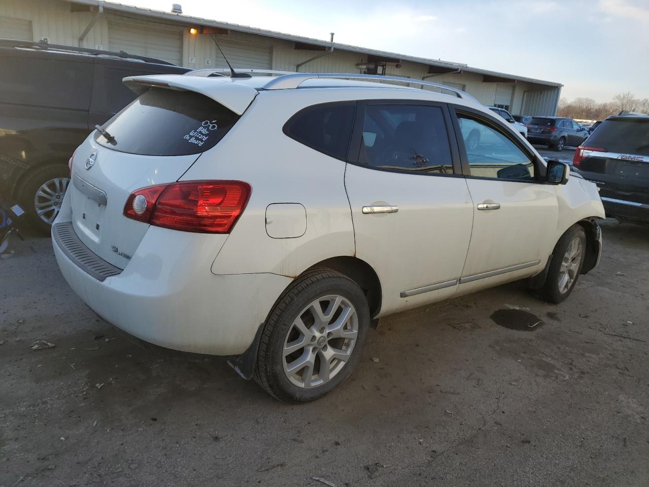 2013 Nissan Rogue - Image 3