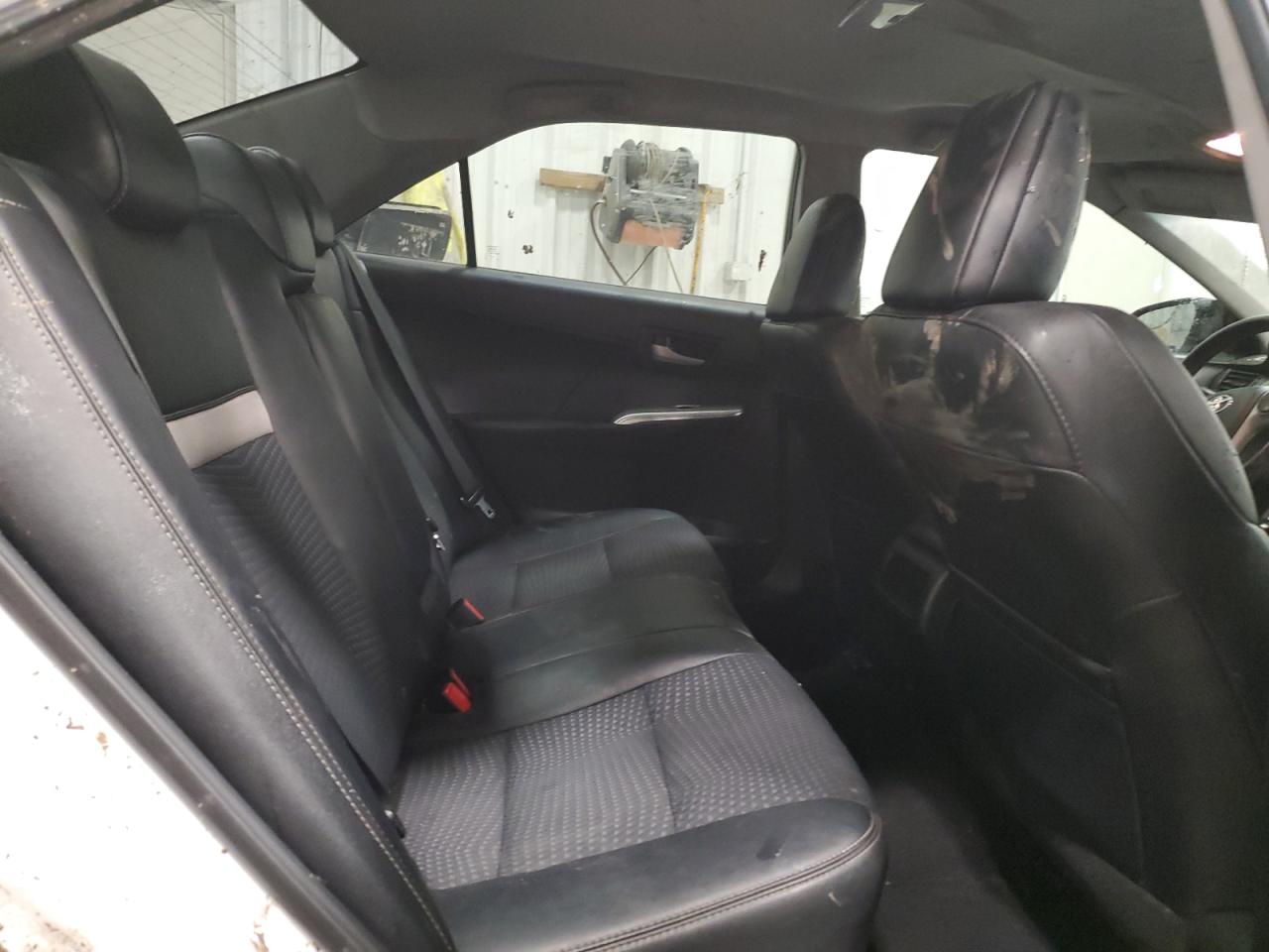 2014 Toyota Camry - Image 10