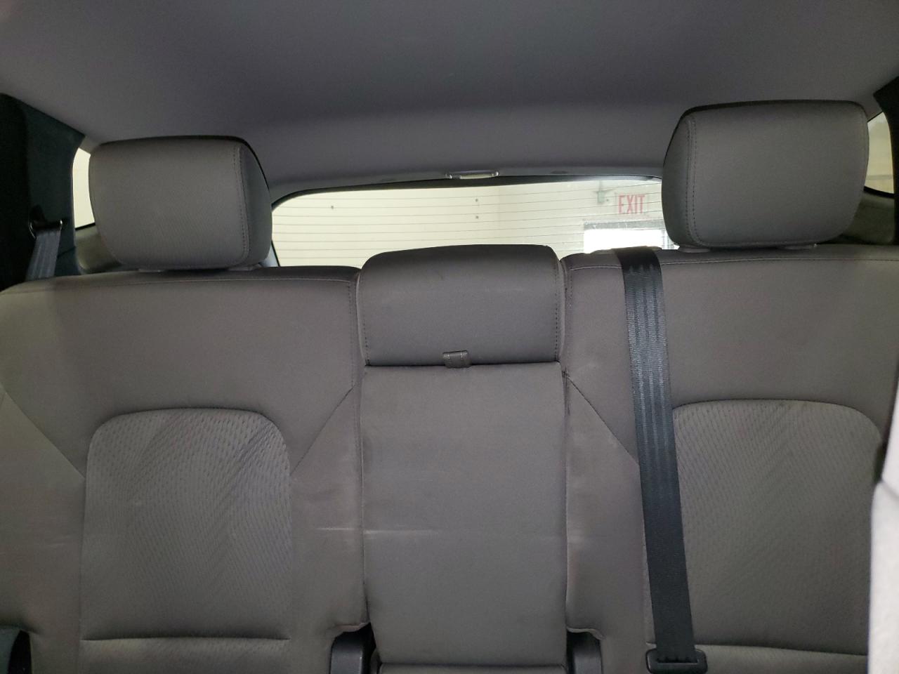 2014 Hyundai Santa Fe - Image 10