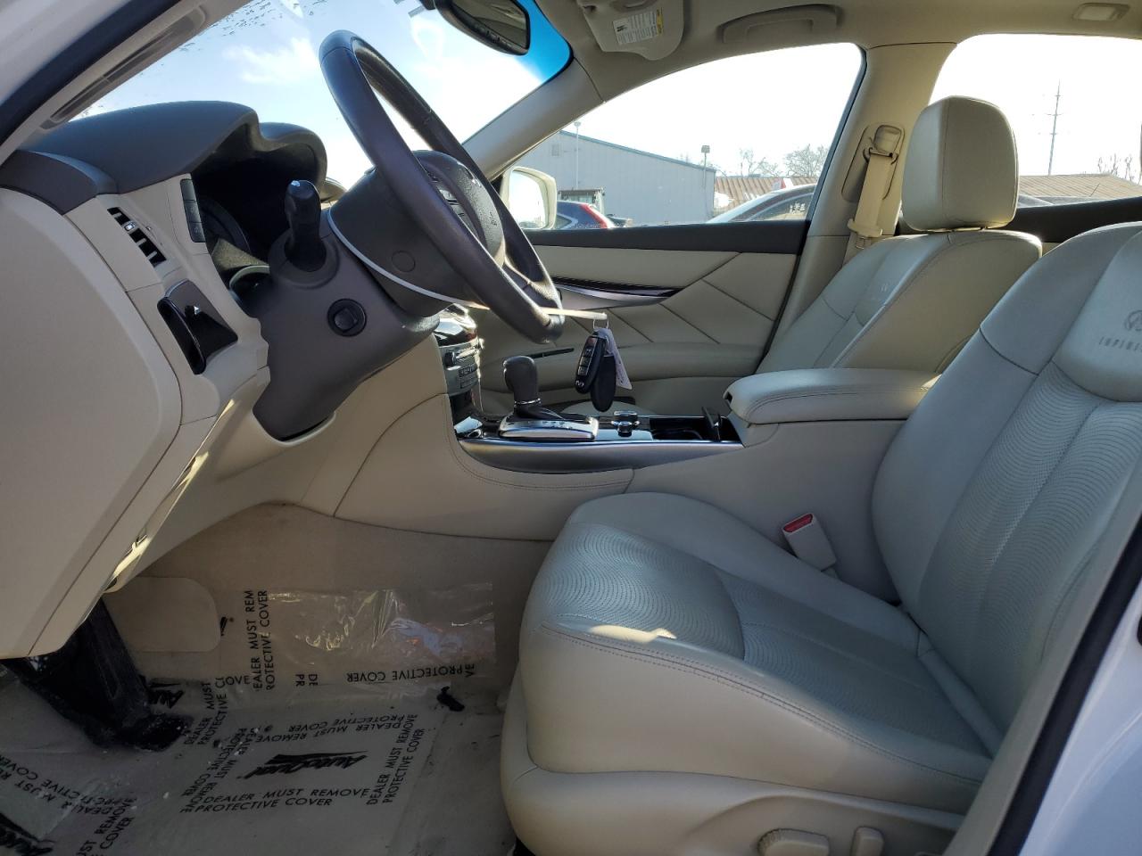 2013 Infiniti M - Image 7