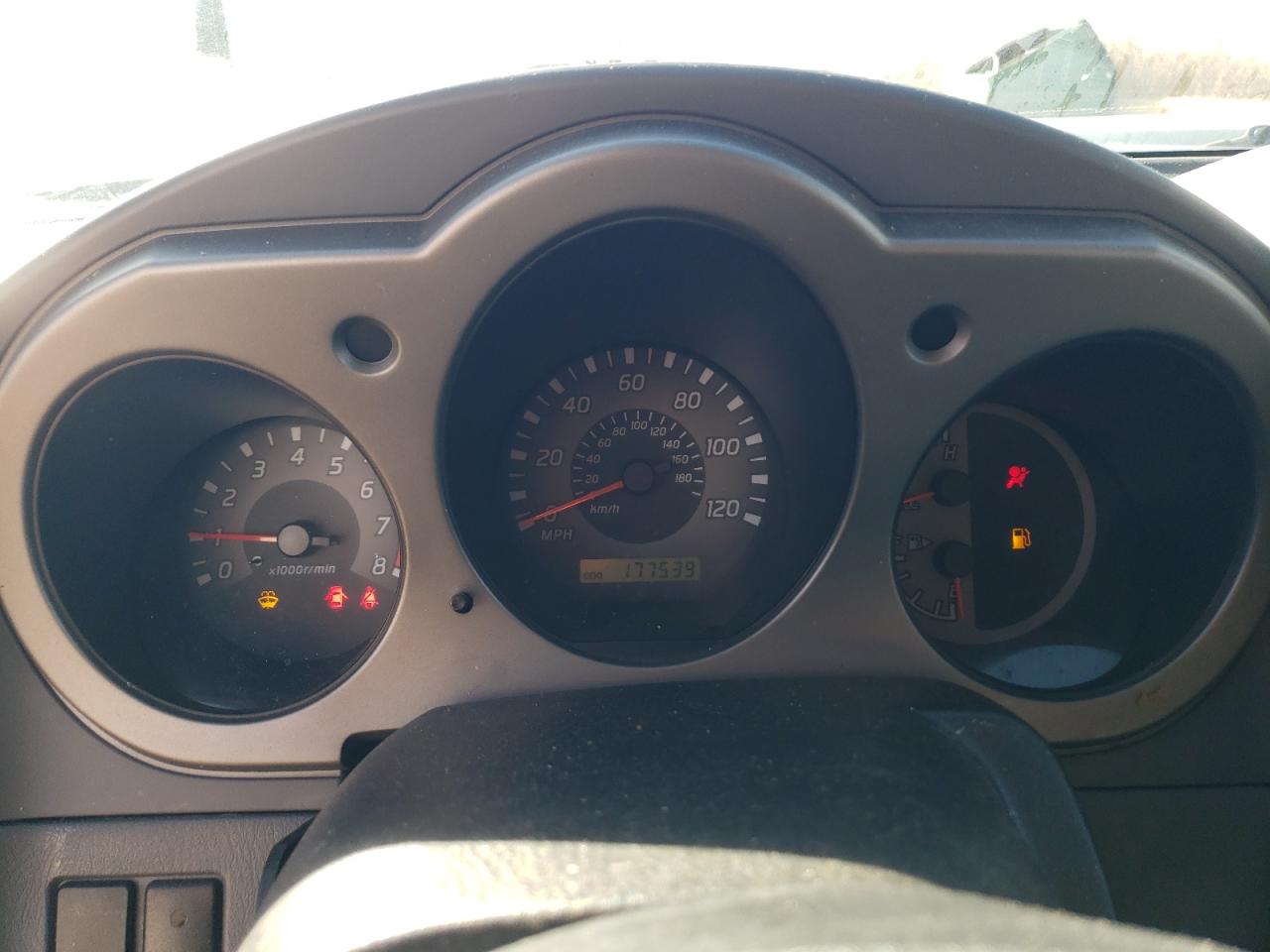 2003 Nissan XTerra - Image 9