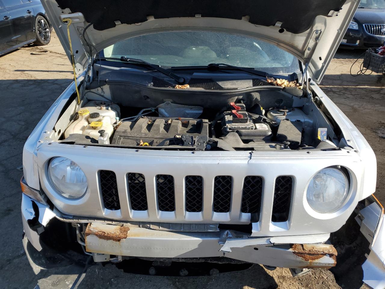 2014 Jeep Liberty (Patriot) - Image 11