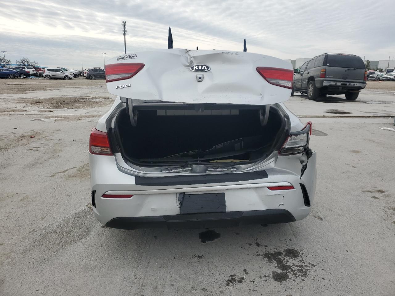 2021 Kia Rio - Image 6