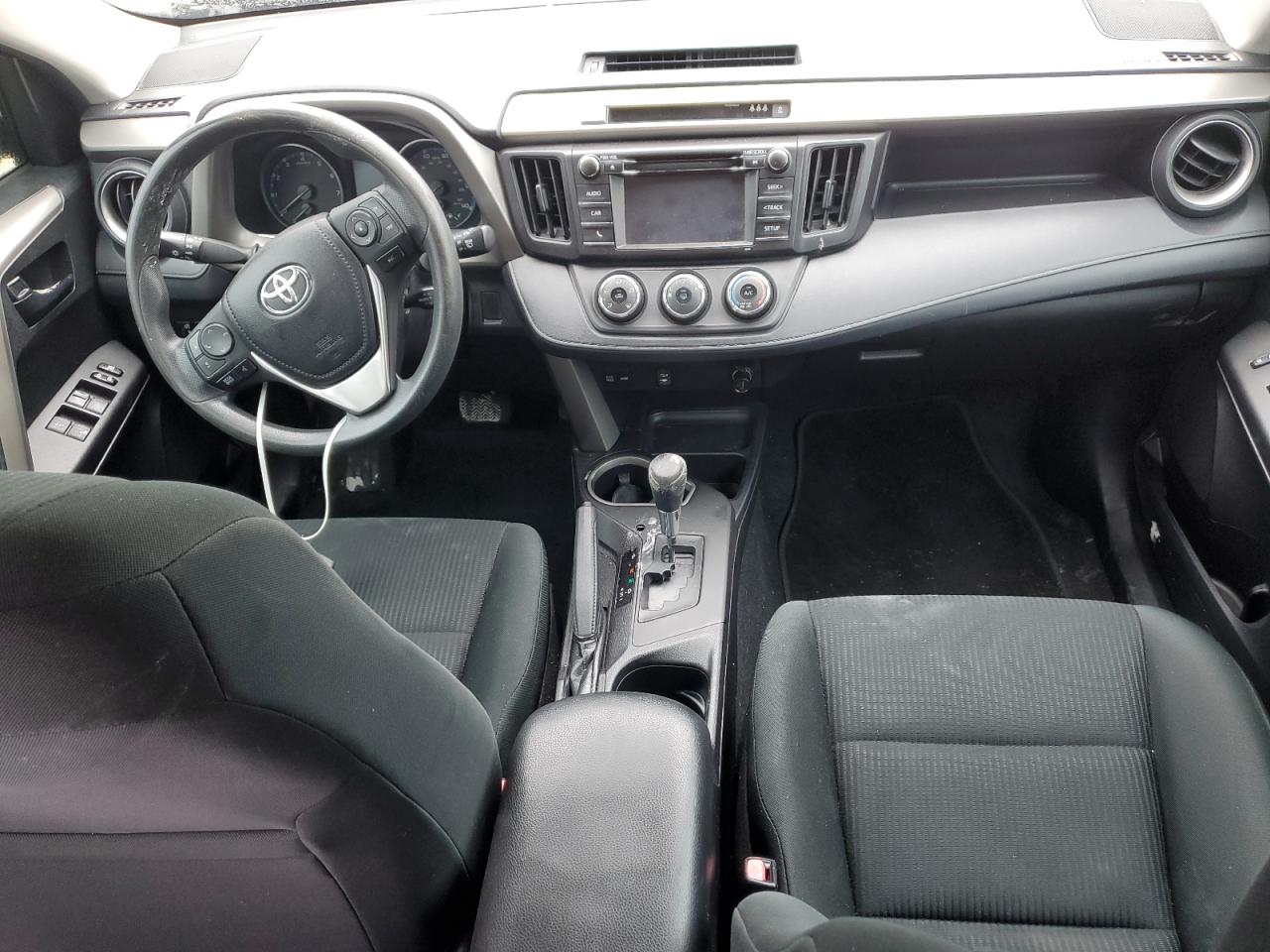 2018 Toyota RAV 4 - Image 8