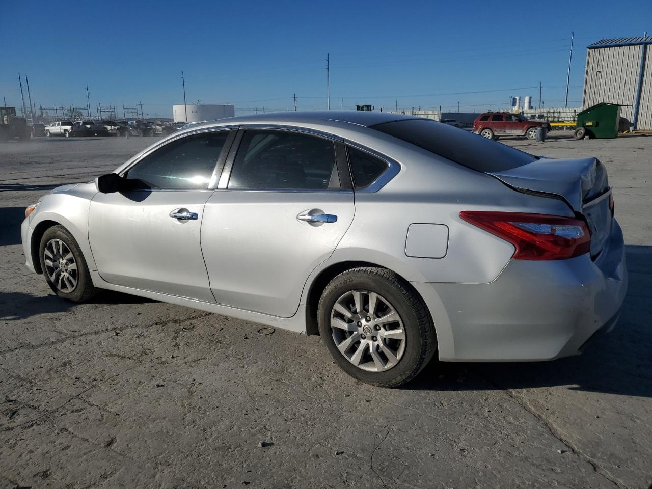 2017 Nissan Altima - Image 2
