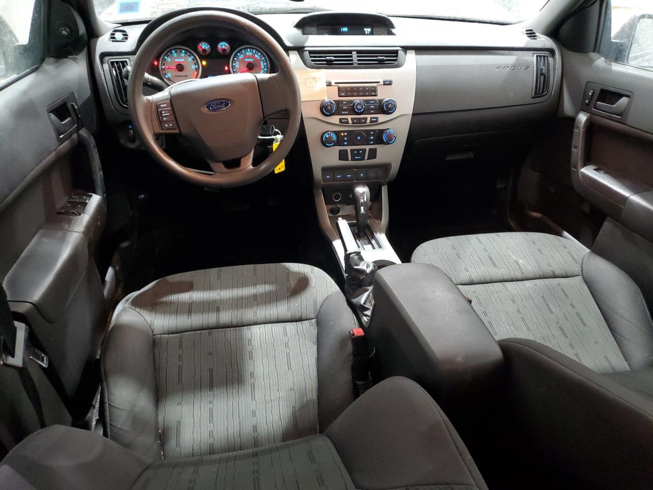2010 Ford Focus - Image 8