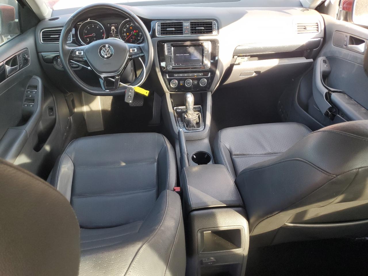 2017 Volkswagen Jetta - Image 8