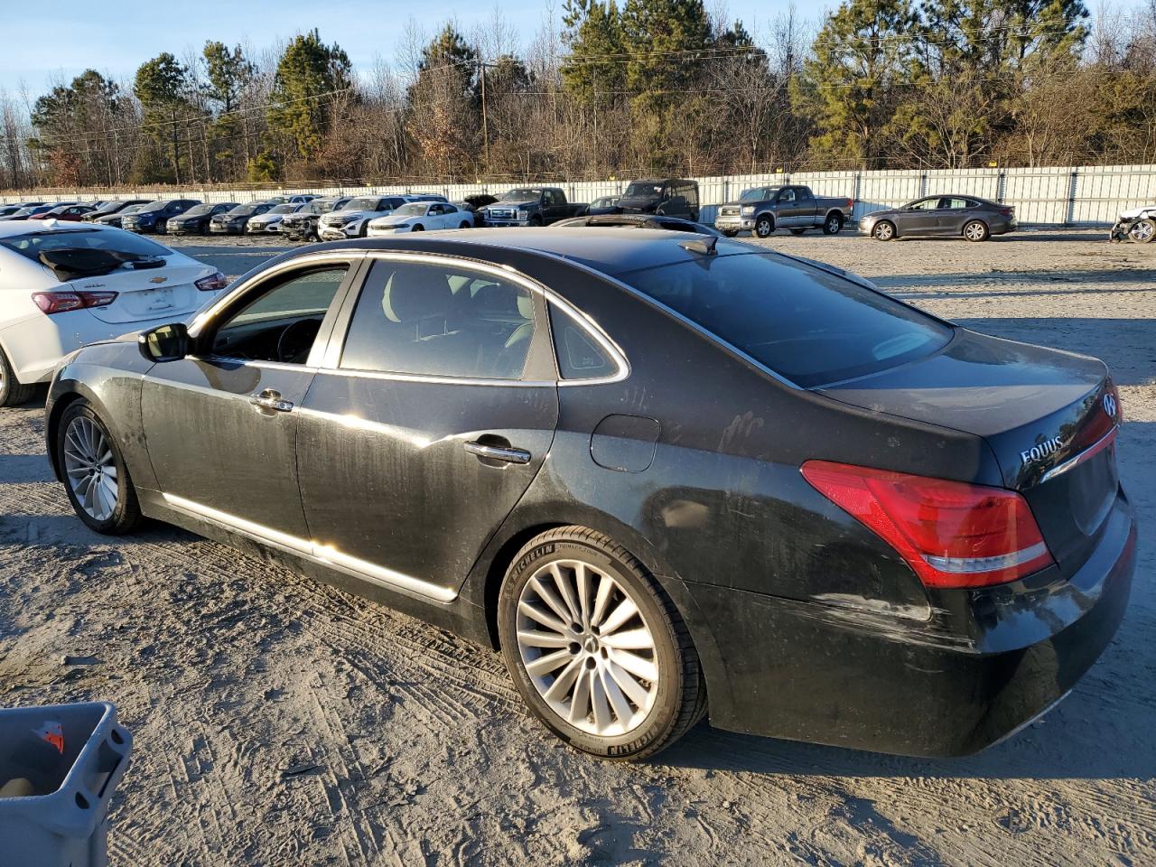 2016 Hyundai Equus - Image 2
