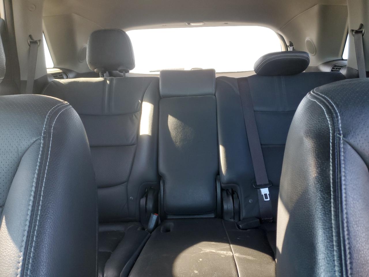 2011 Kia Sorento - Image 10