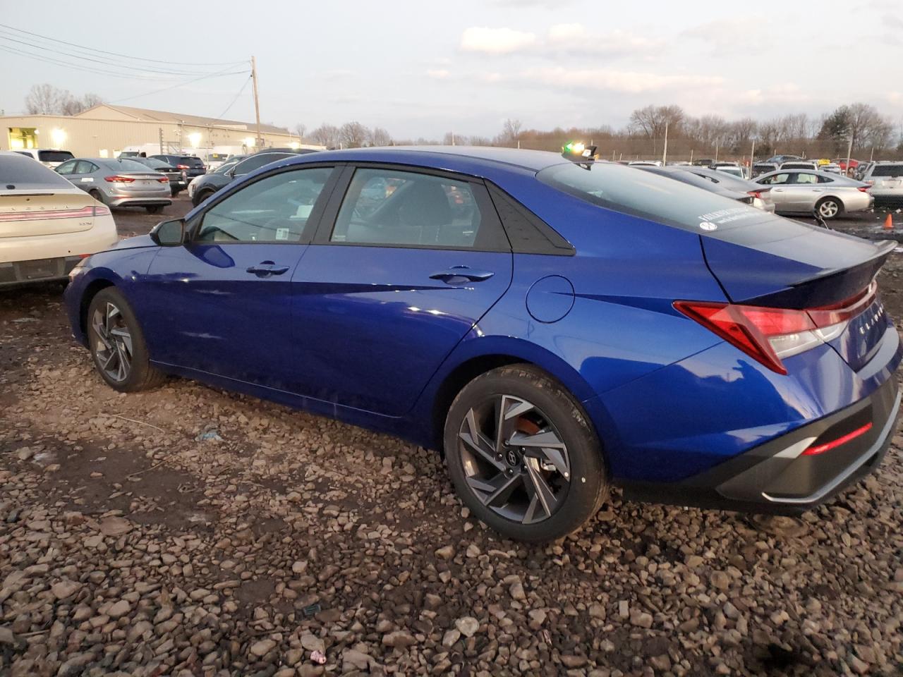 KMHLM4DG4SU874150 2025 HYUNDAI ELANTRA - Image 2