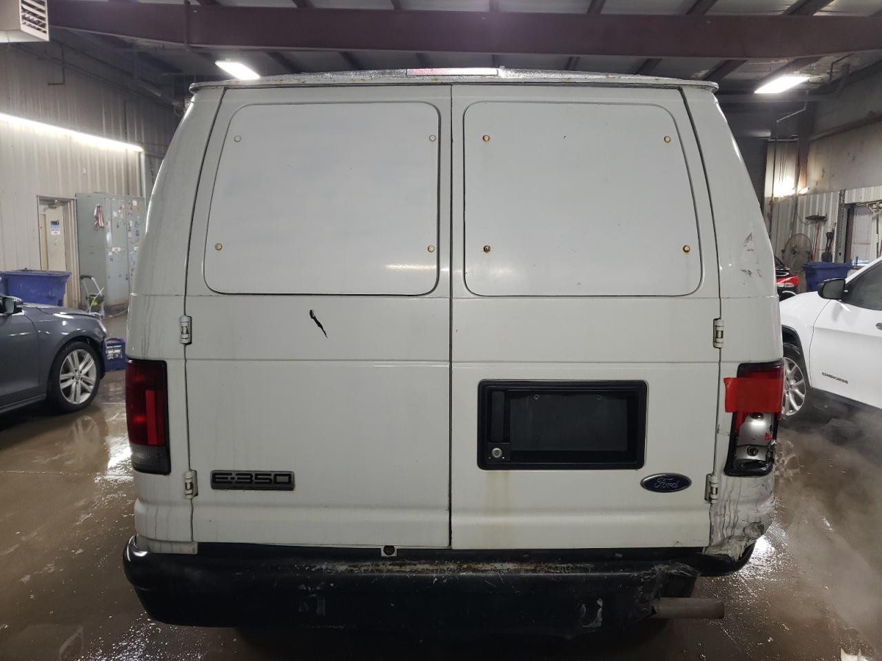 2009 Ford Econoline - Image 6