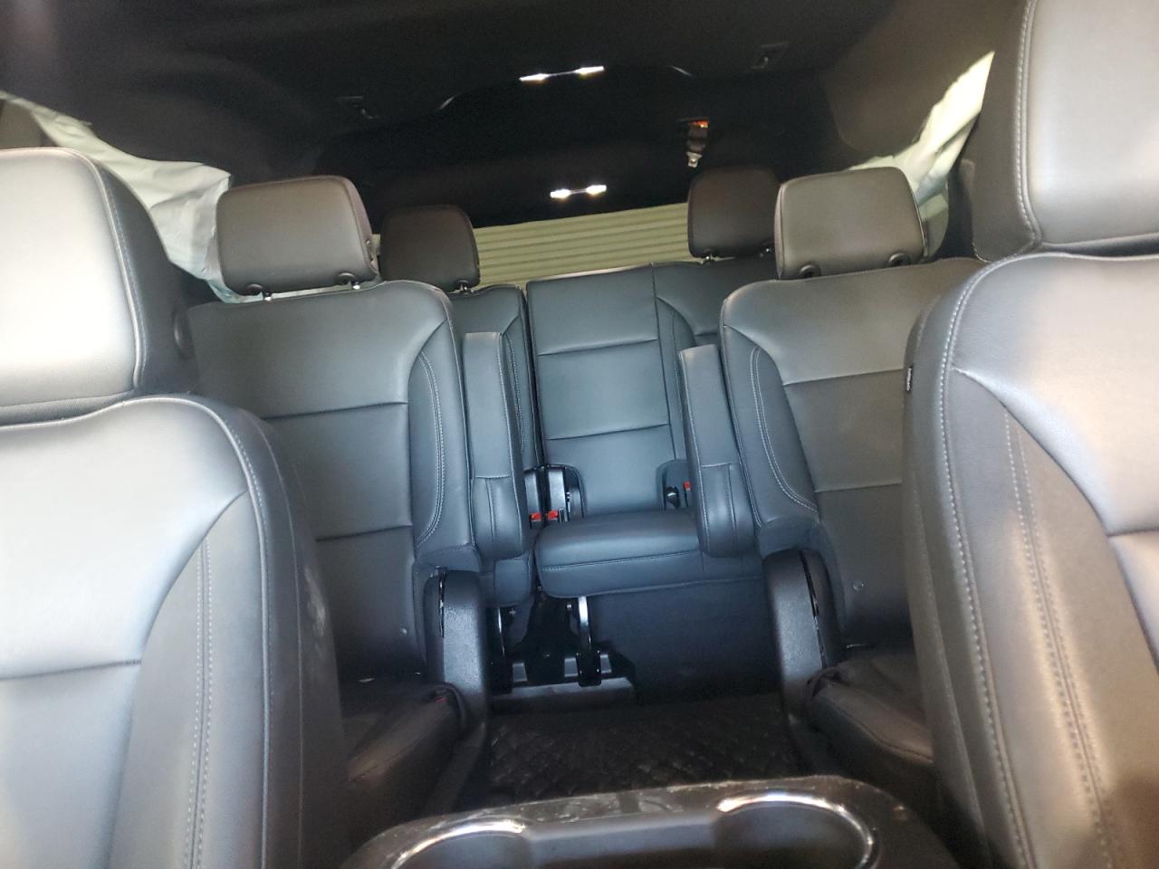 2023 Chevrolet Suburban - Image 10