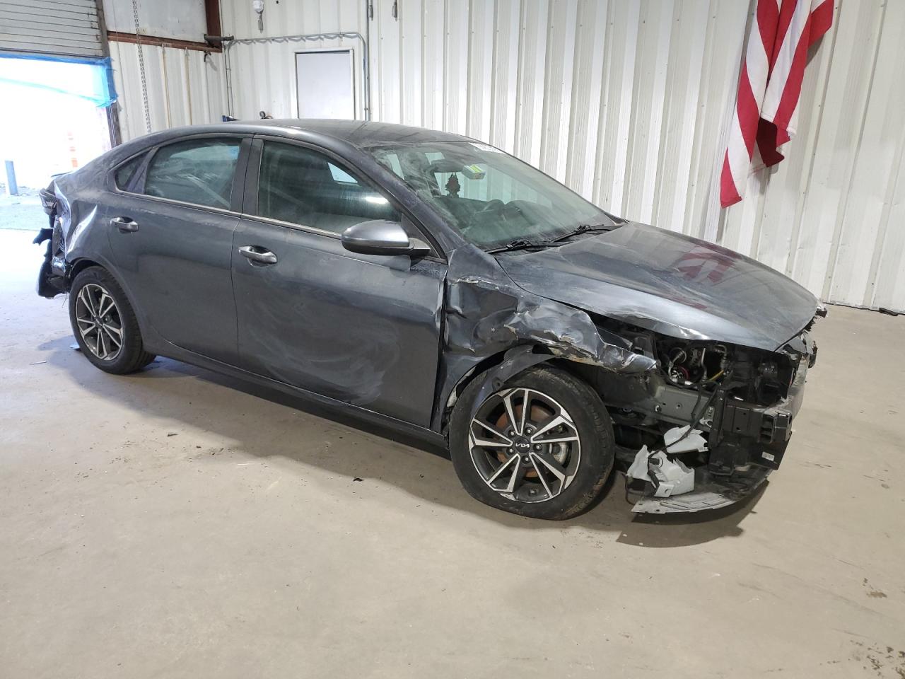 2023 Kia Forte - Image 4