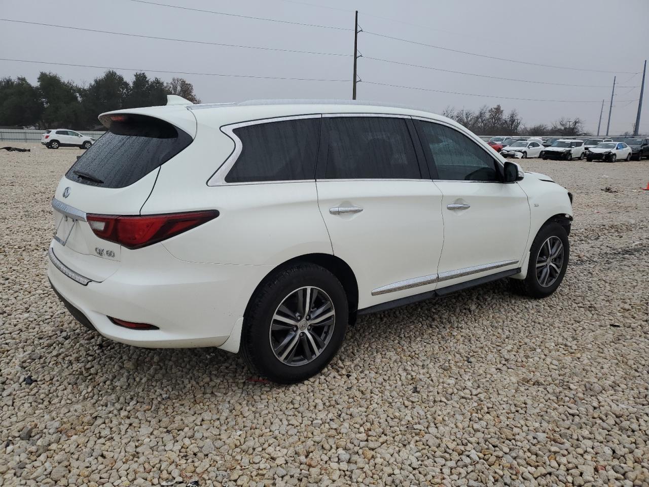 2020 Infiniti QX60 - Image 3